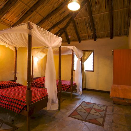 Sentrim Mara Game Lodge Ololaimutiek Экстерьер фото